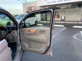いつでも綺麗な状態をお客様に見て頂けるよう全車クリーニングを行っております!