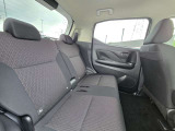 大人でもゆったりとくつろげる車内空間を実現しました。