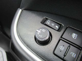 駐車時や狭い道でのすれ違い時に気を使うミラー。電動格納式ドアミラーはそんな時に便利です。