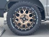 純正ホイールを装着しております。車両に関してのご質問は、スタッフまでお気軽にお問合せ下さい!TEL:0439-88-6662