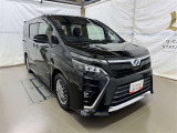 広々とした車内空間に優れた燃費性能。更にデザインも上質で人気のお車です!
