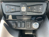 運転席と助手席にはシートヒータが装備。寒い日でも直ぐにシートが温まります!