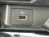 前席USB電源です。