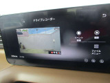 日産純正前後ドライブレコーダーで高精細な映像を記録できます。