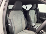 VOLVOのシートは人間工学に基づいた設計となっており長時間の運転でも疲れにくいと定評があります。