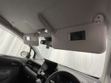 運転席・助手席にはバニティミラー付き♪身だしなみチェックできますよ(^^♪