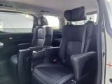 ゆとりのある広々とした車内空間は、ドライブを始め買い物やレジャーなど、幅広く活躍します。一人でもみんなとでもお出かけを楽しみましょう!