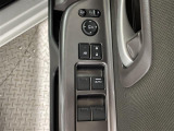 【パワーウインドウ】運転席のスイッチで、各席の窓ガラスの開閉ができます!あると便利ですよね!
