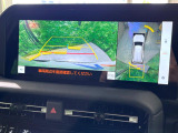 【パノラミックビューモニター】専用のカメラにより、上から見下ろしたような視点で360度クルマの周囲を確認することができます☆死角部分も確認しやすく、狭い場所での切り返しや駐車もスムーズに行えます。