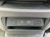 USB端子が2系統ひとつづつ装備。何かと便利な装備です。
