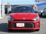 真っ赤なスポーツカーでドライブはいかがですか?
