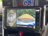 【パノラミックビューモニター】専用のカメラにより、上から見下ろしたような視点で360度クルマの周囲を確認することができます☆死角部分も確認しやすく、狭い場所での切り返しや駐車もスムーズに行えます。