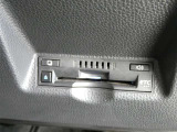 ビルトインタイプのETC車載機です。見た目もスマートで料金所通過もキャッシュレスです。