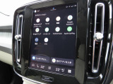 Google搭載のボルボなら、車内にいながら多彩なデジタルライフをお楽しみいただけます。Google Playから必要なアプリをダウンロードして、有意義な移動時間を楽しみましょう。