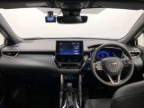 シンプルながら機能性あふれる運転席廻りです。視界性もよく、運転しやすいですよ。