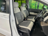 運転席シート廻りは使用感も少なく、良好な状態となっています。丁寧に使われていたことがよくわかりますね。
