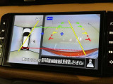後方の見える安心をお届けするバックガイドモニター付:バックするときのアシストラインもあって楽々バック!車庫入れや縦列駐車をサポートし、苦手な駐車も安心です!今やもう手放せない装備ですネ♪