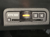 ハンドルの左下にETC2.0がついています。高速道路の料金所の通過も楽々です。カードの取り出しもしやすい場所についています。