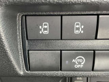 アイドリングストップOFFスイッチ・ECOモードスイッチ<両側ハンズフリーオートスライドドア>インテリキーを持っていれば足だけでも、開く&閉まる。魔法のトビラです。