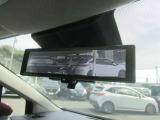 インテリジェントル-ムミラ-付です。切り替えレバーで車両後方の映像をミラーに映し出すので車内の状況や天候に左右されず、とっても見やすいです!