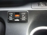 運転席から両側の電動スライドドアの操作が可能です!