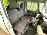 運転席シート廻りは使用感も少なく、良好な状態となっています。丁寧に使われていたことがよくわかりますね。
