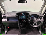 見易い計器類と運転し易いドライビングポジションは、視角も少なく前方&左右の見切りが良く運転し易いクルマです。ブラック基調のインテリアが洗練された空間を演出してくれます。