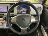 インテリアに合わせたデザインのステアリングは、運転される方のことも考え、運転しやすい形状、大きさです。是非一度、実際に触ってお確かめください。