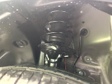 お車を安心してお乗りいただく為には、足回りの定期点検が欠かせません。サービスサポート(有償保証)では無料点検もご提供しており、安心のカーライフをお過ごしいただけるサポート体制が整っています。