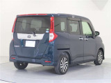 大きく開くバックドアは荷物の積み下ろしが楽です。