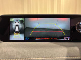 パノラミックビューモニター車両の前後左右に搭載したカメラから取り込んだ映像を合成し、車両を上から見たような映像を10.3インチワイドディスプレイに表示します☆