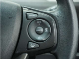 ◆アダプティブクルーズコントロール◆予め設定した車速内でクルマが自動的に加減速。前走車との適切な車間距離を維持しながら追従走行します。【LKAS】車線維持支援システムでステアリング操作を支援。