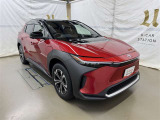 広々とした車内空間に優れた燃費性能。更にデザインも上質で人気のお車です!