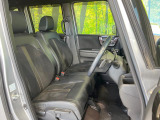 運転席シート廻りは使用感も少なく、良好な状態となっています。丁寧に使われていたことがよくわかりますね。