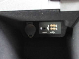 USBの差込口が2つ付いているので大変便利です。
