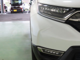 LEDヘッドライトは、点灯の瞬間から光量を発揮し、突然暗くなるトンネルなどでの安定感を高めます。