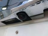 バックカメラが付いているので後方確認が非常にしやすいです。今や運転初心者も熟練者も必須装備!ついていて損はないですね♪