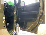全ての車両に除菌・消臭システム「ワンダークリーン」を施行済みです。シートの表面はもちろん、後ろの席や足元も徹底的に除菌しております。