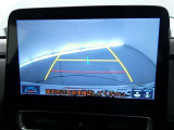 【バックカメラ】バックカメラ装着車です。バックする時に、後方の様子をナビ画面に表示します!慣れない駐車場での駐車や、せまい場所での車庫入れの時も、安全確認OK!思いがけずコツン!なんて事も防げますヨ!