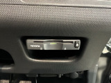 いまや快適なカーライフに欠かせないETCが付いています。