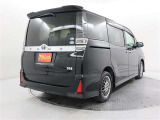 私共のお車は全て、ご納車前にトヨタの整備工場でプロの整備士が点検又は車検整備を行いお渡し致します、安心してお乗りください。
