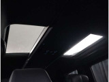 ムーンルーフ付きです。  室内も大変明るく気持ち良いです★ 天気の良い日には外の光を取り込み気分爽快☆