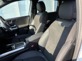 ◆LIBERALAは、輸入車選びの新たなスタイルを提案するインポート・セレクト・ブランドです。オーナー様となる方がクルマから直接感じる感性を第一にした、最良の一台との出会いをコーディネートいたします。
