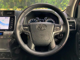 【純正革巻きステアリング】上質な革を使用することで、手にしっかり馴染みとても運転しやすいハンドルです♪