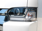 優れた省電力性と長寿命を持つBi-BeamLEDヘッドランプ装着!