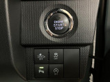 電子カードキーを携帯しているだけでエンジンの始動ができるプッシュボタンスタートを装備しています☆