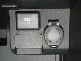 【充電用USB端子】デバイスの充電に便利です。※実際の接続端子は写真で確認or店舗までご気軽にお問合せください♪