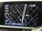 メーカー装着のナビを装備しております。