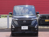 LEDヘッドランプ&LEDフォグランプ搭載!さらに、ハイビームアシストやインテリジェント オートライトシステム(ワイパー連動、薄暮れ感知機能付)も。明るくクリアな視界を確保して安全運転を支援します(^^)!