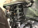 お車を安心してお乗りいただく為には、足回りの定期点検が欠かせません。サービスサポート(有償保証)では無料点検もご提供しており、安心のカーライフをお過ごしいただけるサポート体制が整っています。